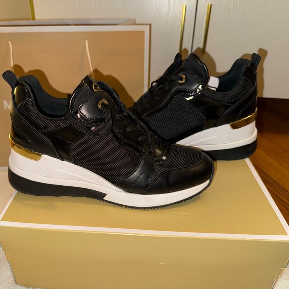 Michael Kors sneakers shoes - Picture 2 of 5